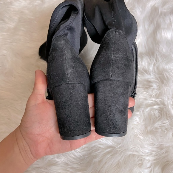 Knee high black boots - Picture 3 of 3